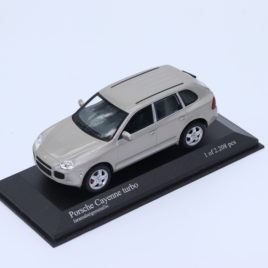MINICHAMPS 1.43 PORSCHE Cayenne turbo 2002  beige metallic ( 400 061081 )