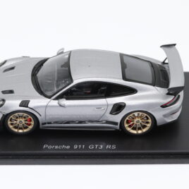 SPARK 1.43 PORSCHE 911 GT3 RS ( 991.2 ) Silver colour with gold wheels  ( S7627 )