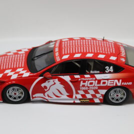 Classic carlectables 1.18 Holden wins at Bathurst  Commemorative livery ( 18738 )