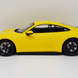Minichamps 1.18 Porsche 911 992 GT3 Touring 2022 Yellow colour / black wheels ( 117 069021 )