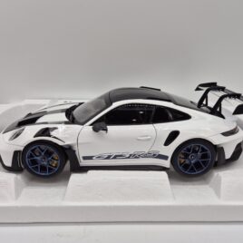 Norev Models 1.18 Porsche 911 ( 992 ) GT3 RS 2022 Weissach pack White / Indigo blue ( 187353 )