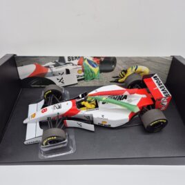 Minichamps 1.18 McLaren Ford MP4/8 Sebastian Vettel Tribute Senna Imola ( 530 931805 )