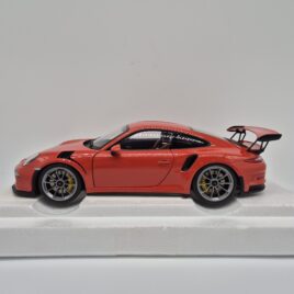 AutoArt Models 1.18 Porsche 911 991 GT3 RS  Lava orange colour ( 78168 )