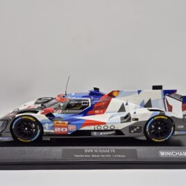 Minichamps 1.18 BMW M Hybrid V8 Valentino Rossi Test car Bahrain 2024 ( 155 242046 )